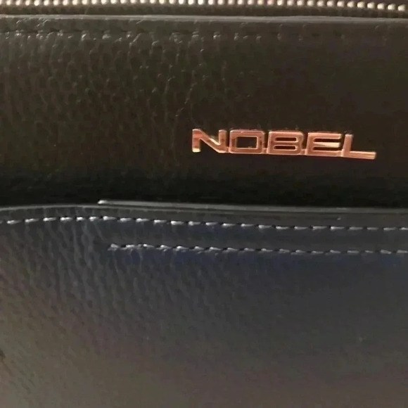 European Leather Bag Nobel paid 300$ - Picture 4 of 8